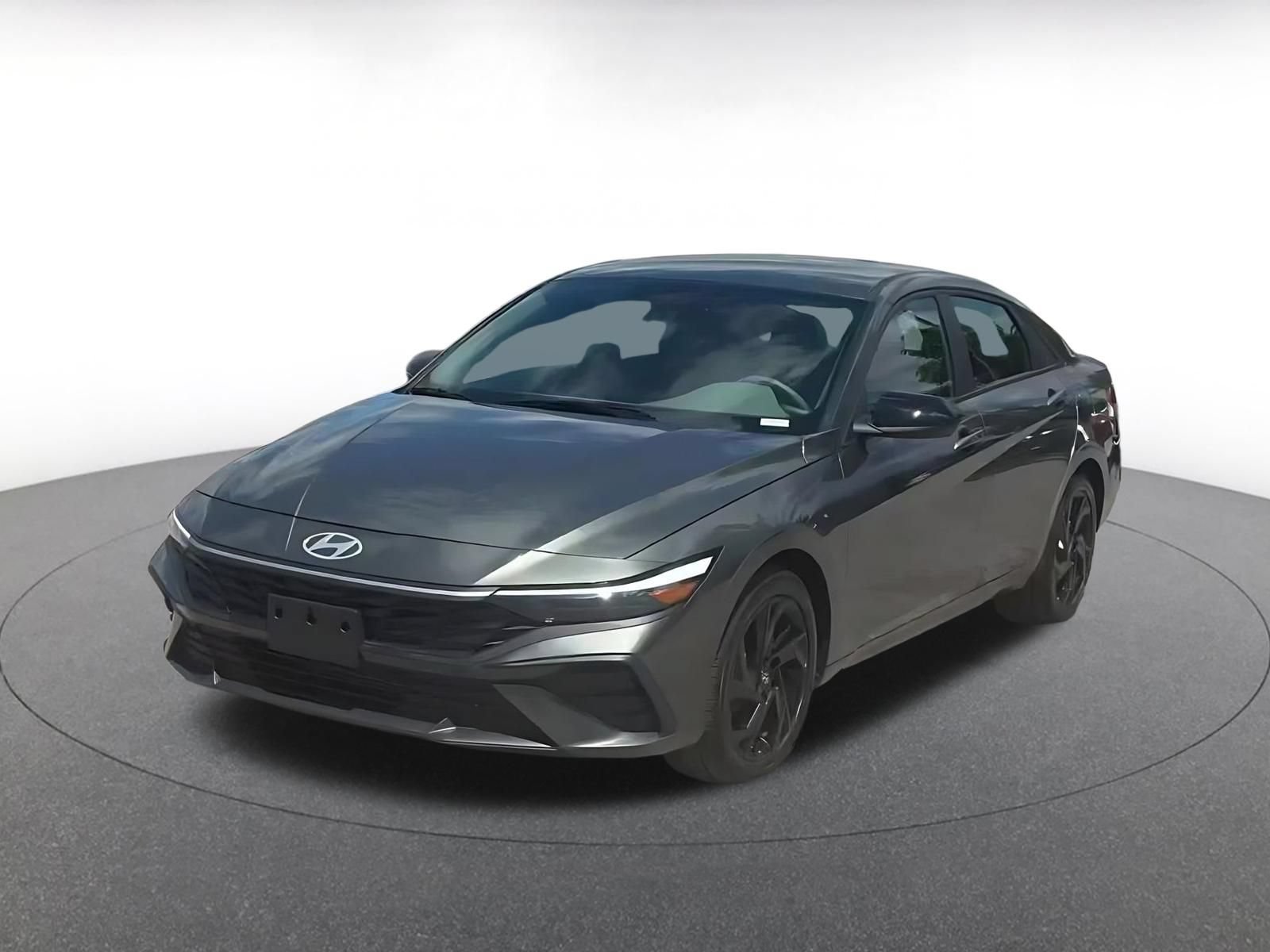 Used 2026 Hyundai Elantra Sport FWD image 6