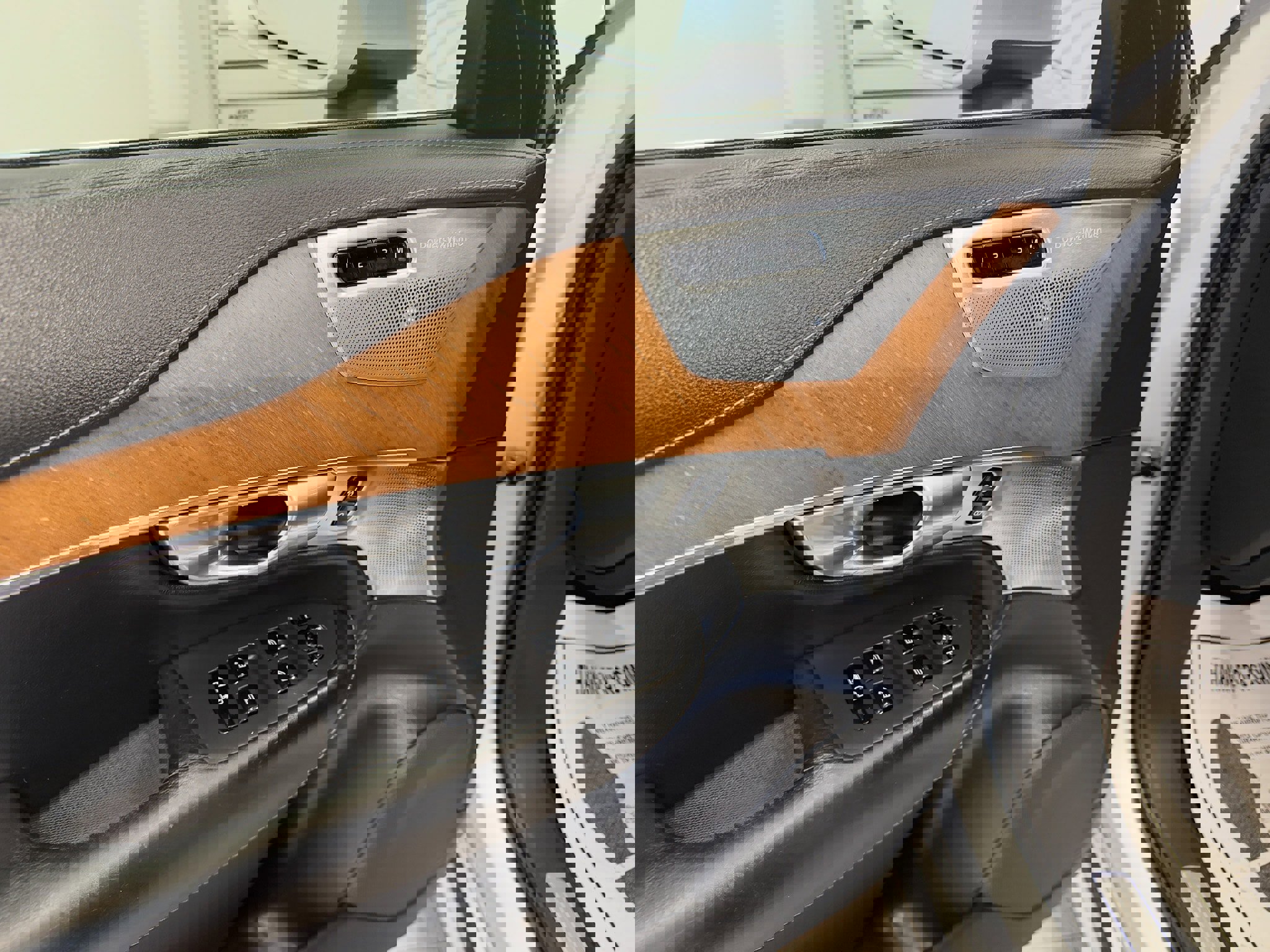 Used 2018 Volvo XC90 T6 Inscription w/ Convenience Package image 17