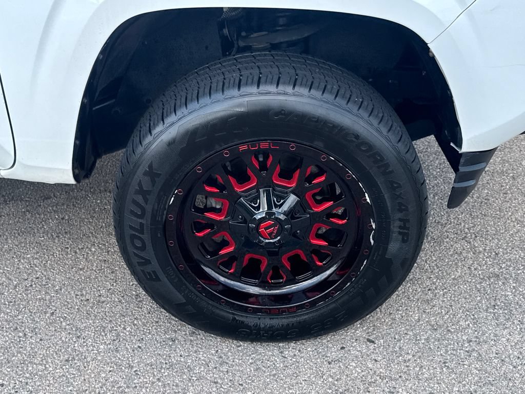 Used 2020 Toyota Tacoma SR AWD/4WD image 40