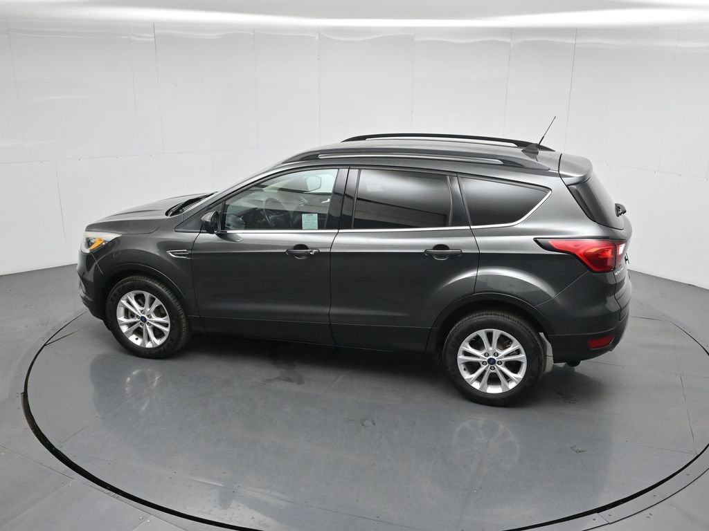 Certified 2019 Ford Escape SEL image 40