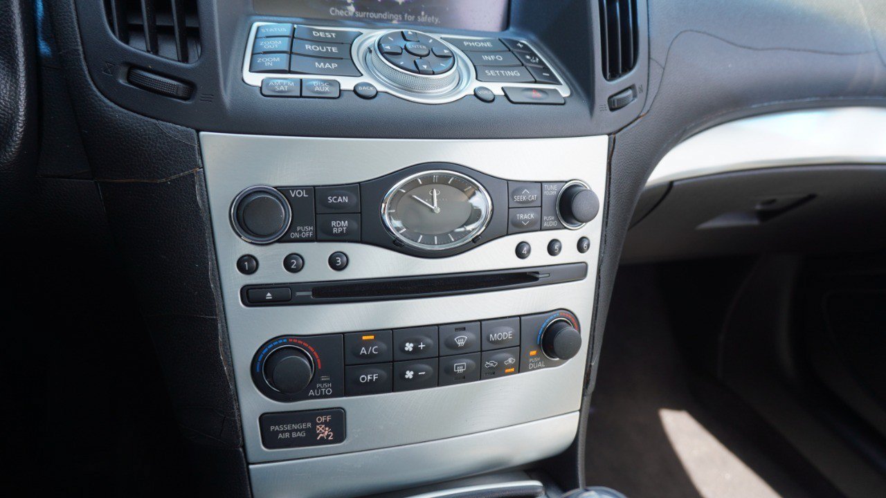 Used 2010 INFINITI G37 Convertible w/ Premium Pkg RWD image 19