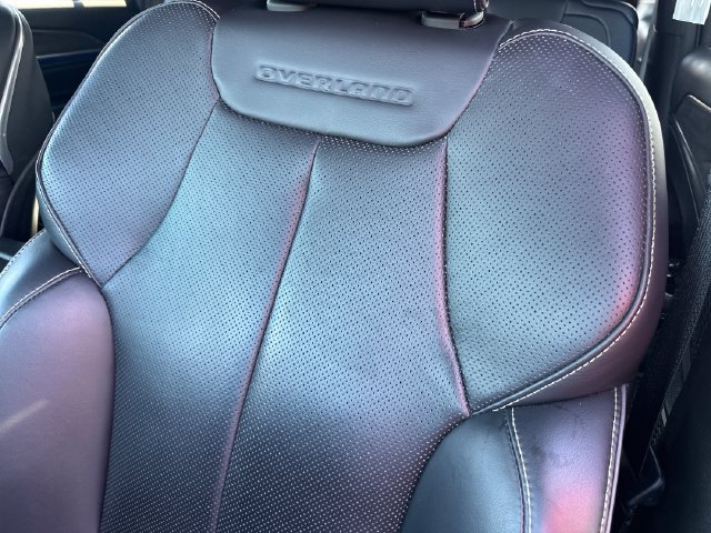 Used 2023 Jeep Grand Cherokee L Overland w/ Advanced Protech Group III AWD/4WD image 12