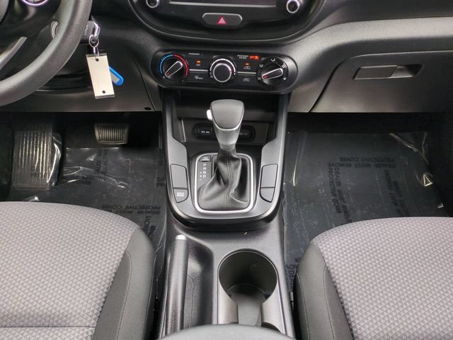Used 2025 Kia Soul LX w/ LX Technology Package FWD image 19