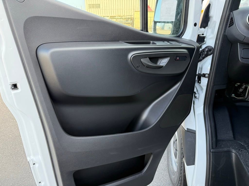 New 2026 Mercedes-Benz Sprinter 2500 image 18