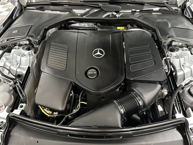 Used 2025 Mercedes-Benz C 300 4MATIC Sedan image 21