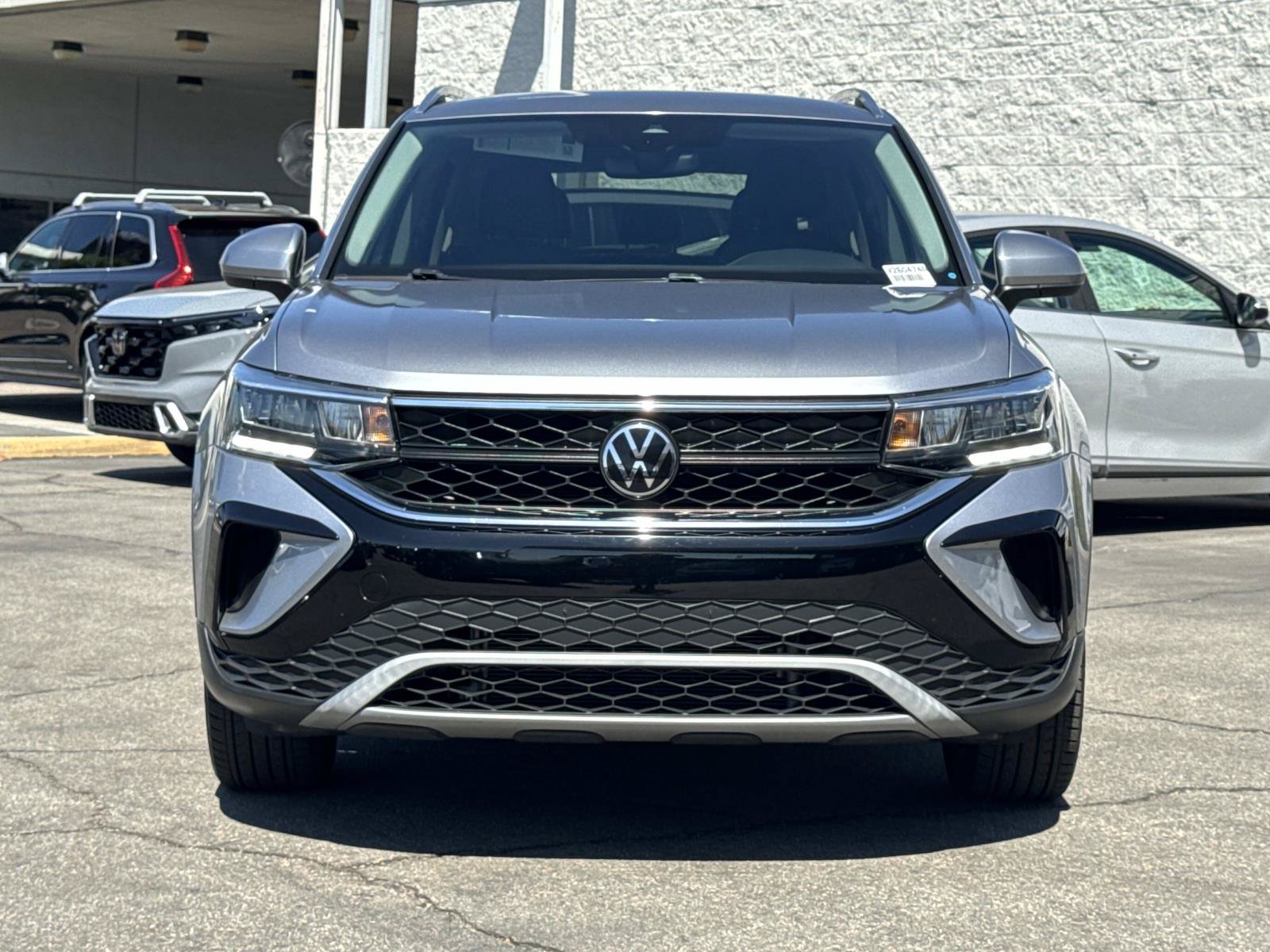 Certified 2023 Volkswagen Taos SE w/ Black Wheel Package FWD image 8