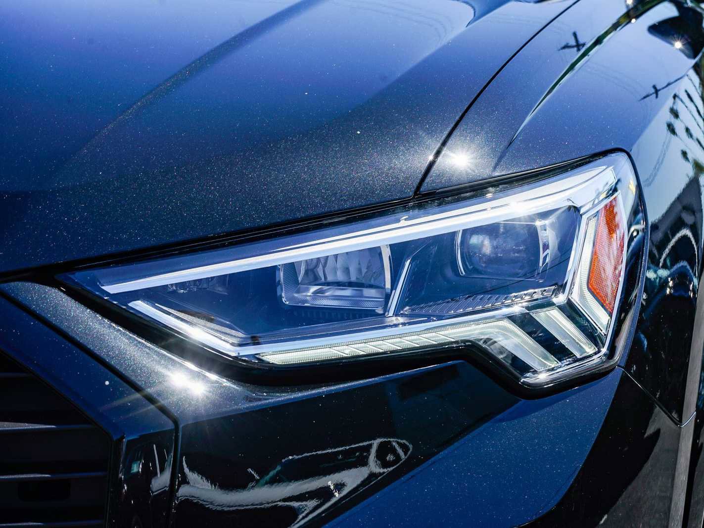 Used 2025 Audi Q3 2.0T Premium w/ Convenience Package image 7