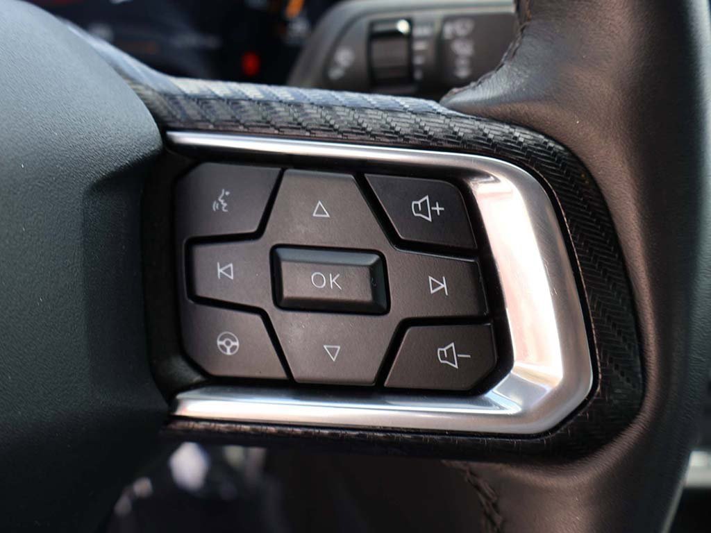 Used 2025 Ford Mustang Premium image 39