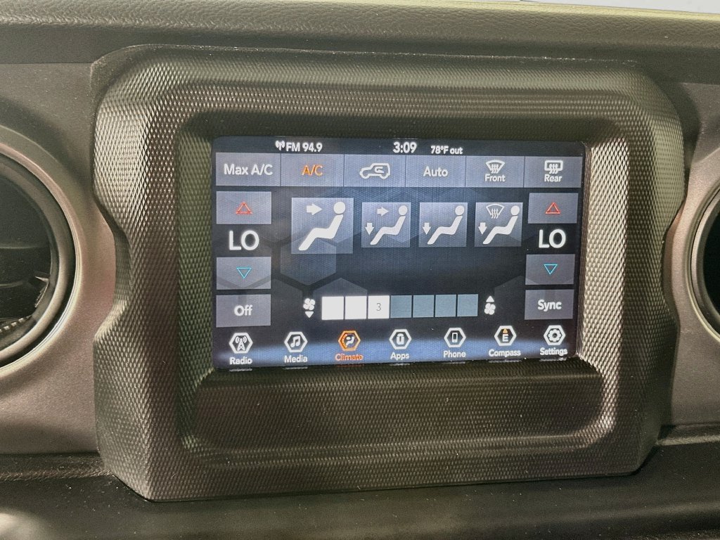 Used 2022 Jeep Wrangler Unlimited Sport AWD/4WD image 25