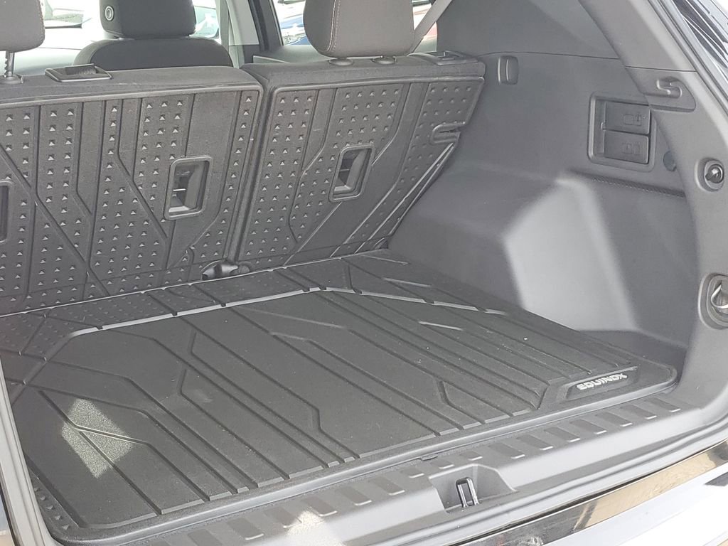 Certified 2024 Chevrolet Equinox LT w/ LPO, Floor Liner Package AWD/4WD image 32