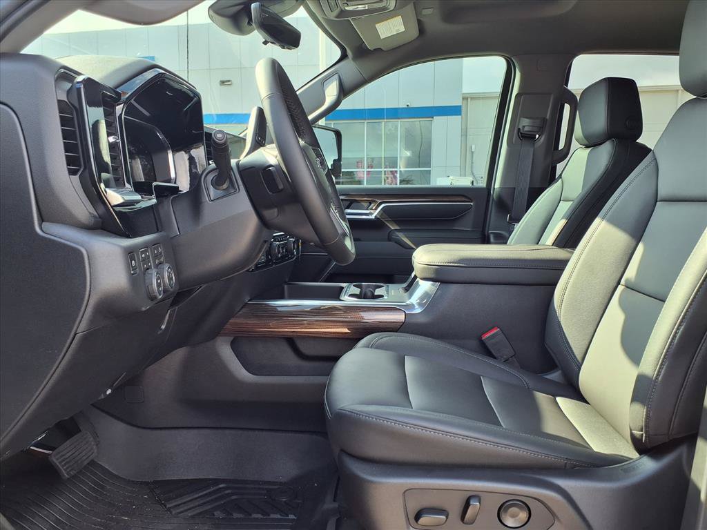 Used 2026 Chevrolet Silverado 2500 LT w/ Trail Boss Package AWD/4WD image 12
