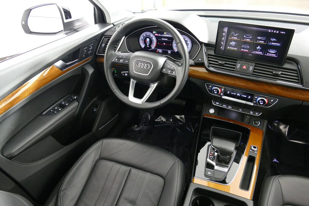 Used 2023 Audi Q5 2.0T Premium Plus w/ Premium Plus Package image 10