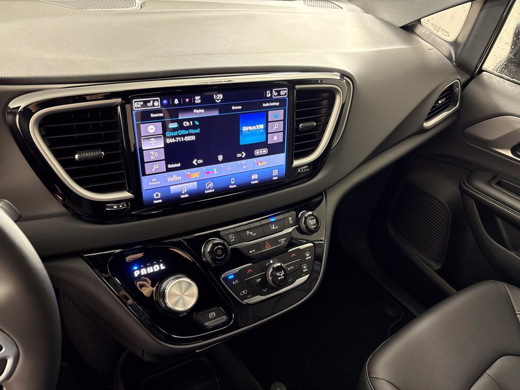 New 2027 Chrysler Pacifica LX FWD image 34