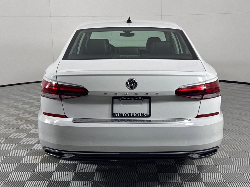 Used 2021 Volkswagen Passat 2.0T SE image 6