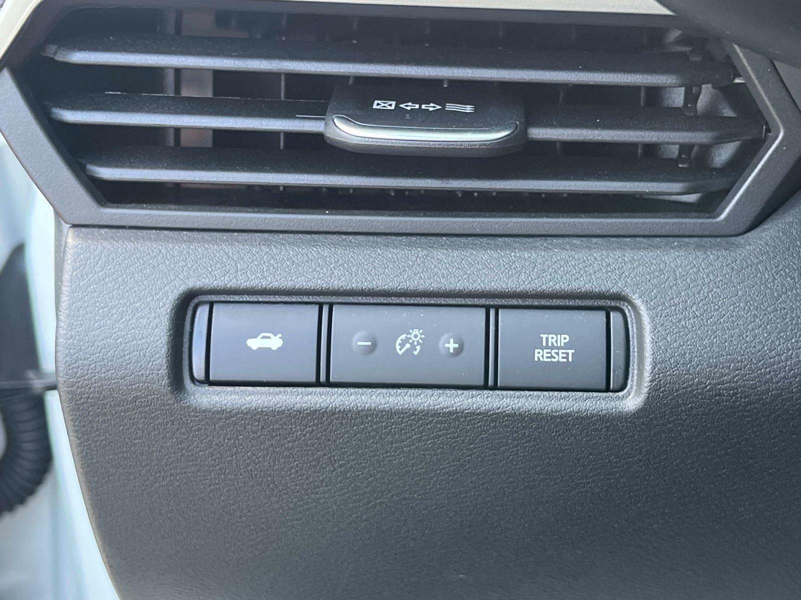 Certified 2024 Nissan Altima 2.5 SR image 30