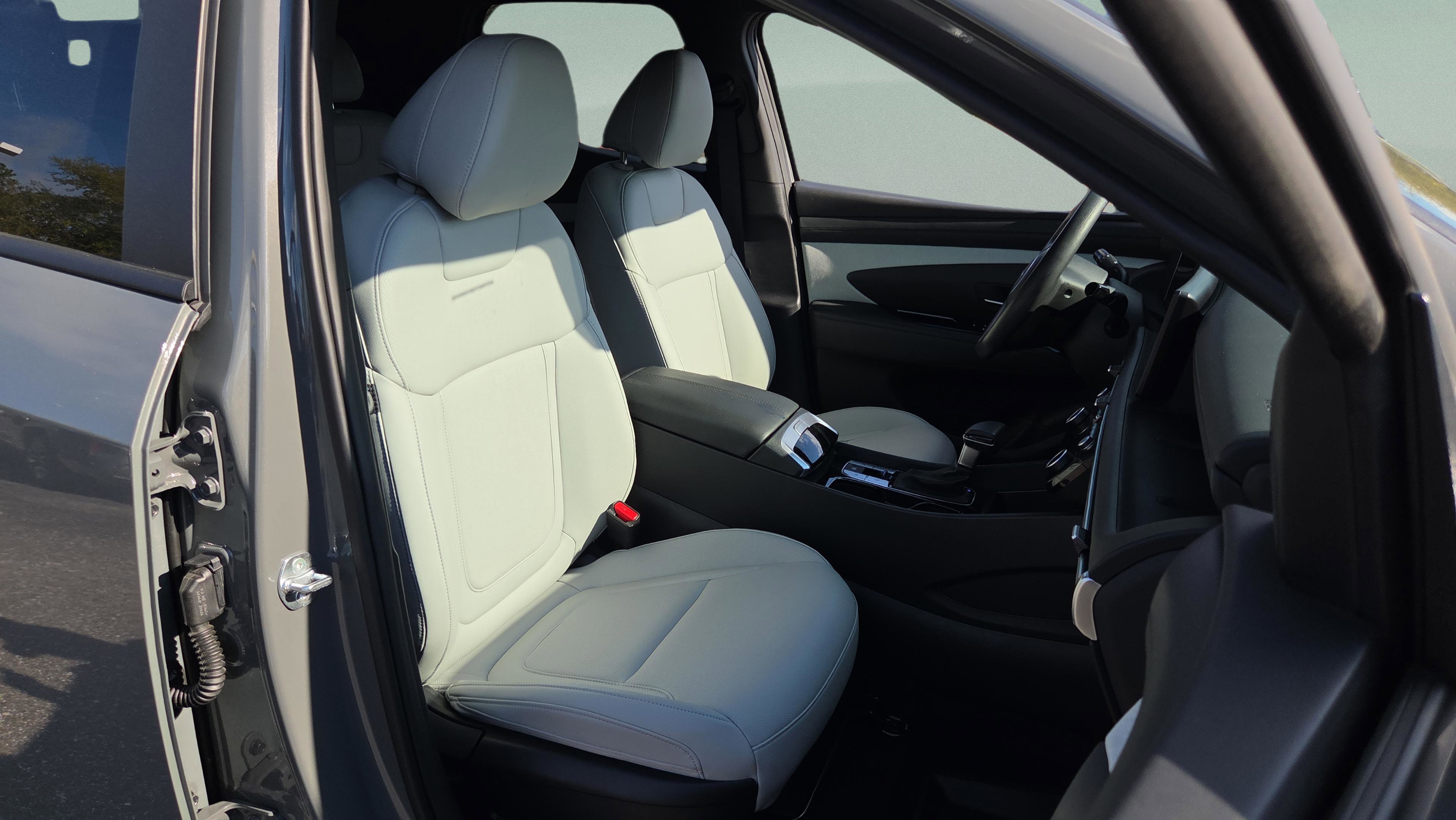 Used 2025 Hyundai Santa Cruz SEL image 19