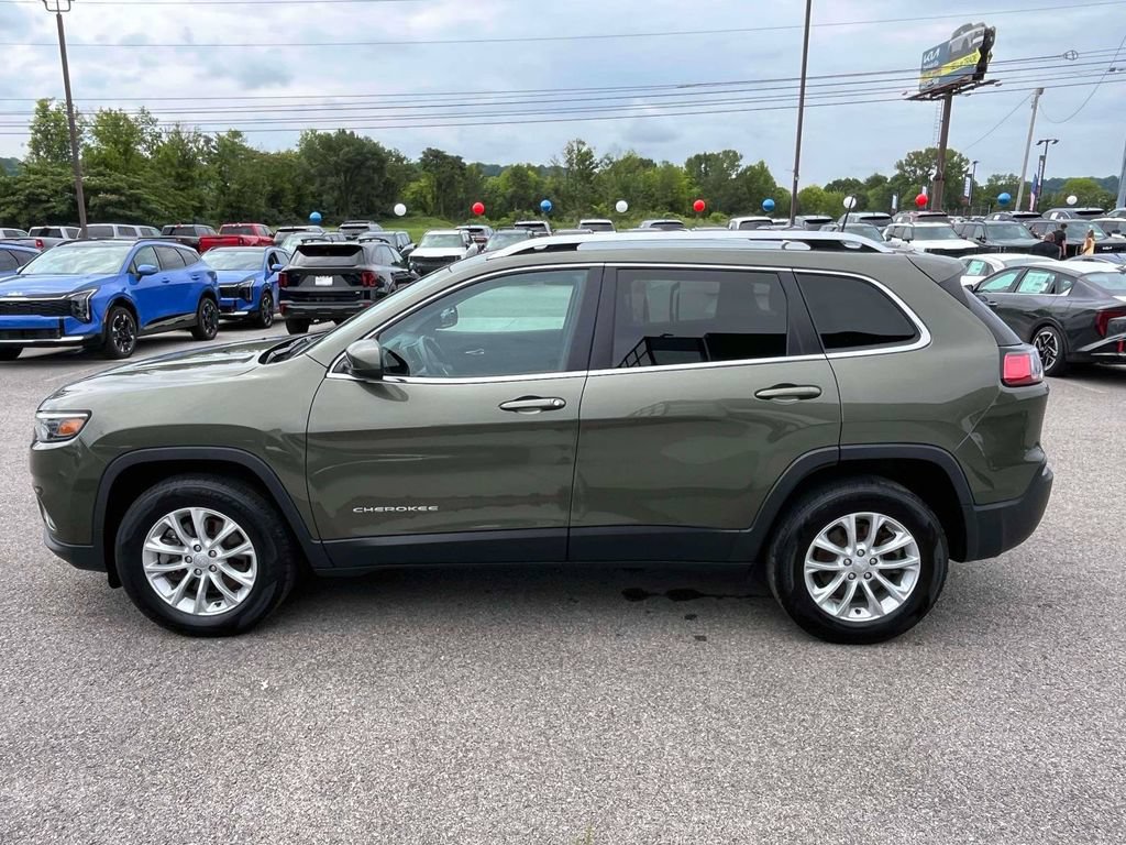 Used 2019 Jeep Cherokee Latitude w/ Popular Appearance Group AWD/4WD image 29