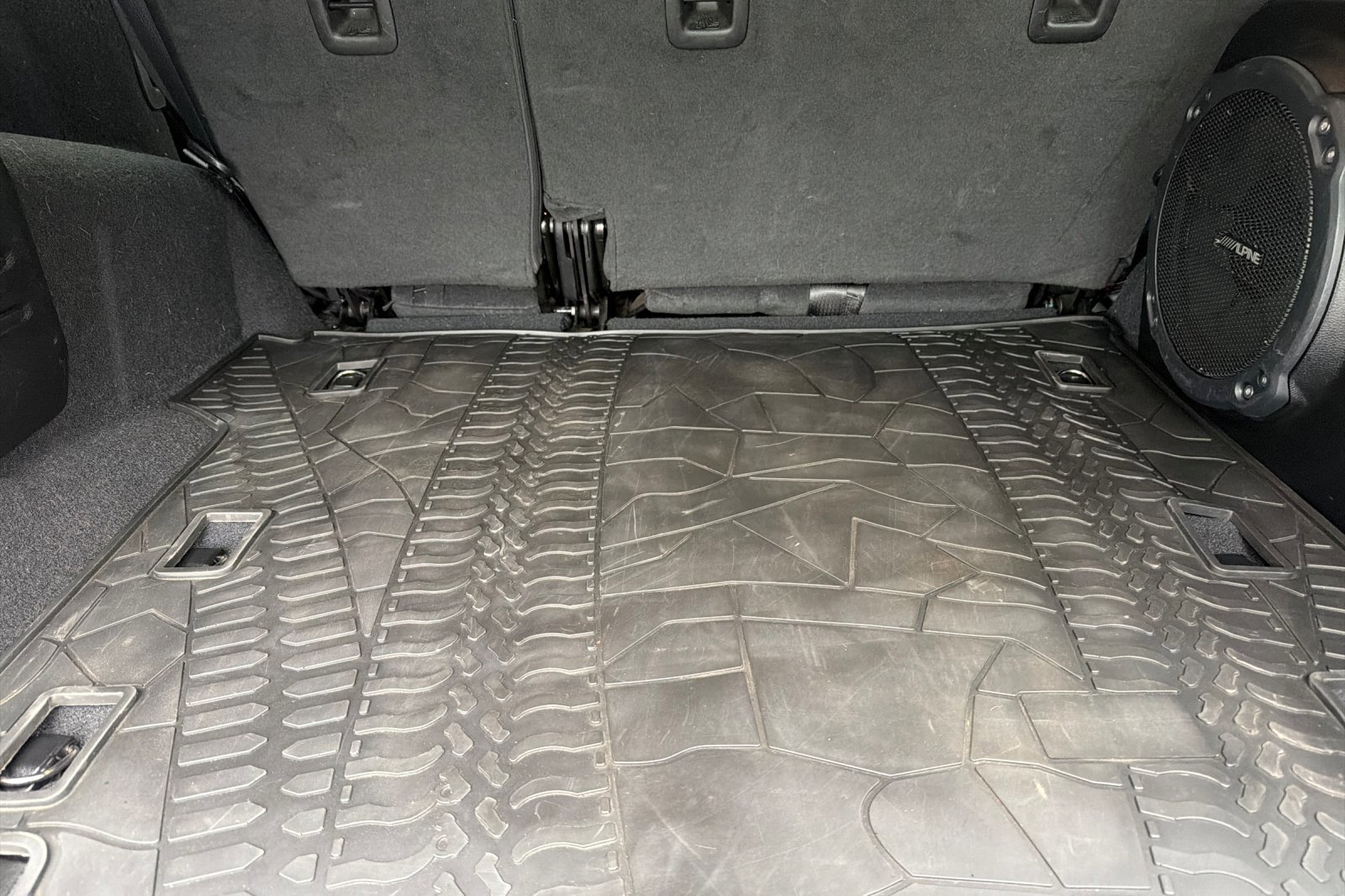 Used 2022 Jeep Wrangler Unlimited Rubicon w/ Cold Weather Group image 14