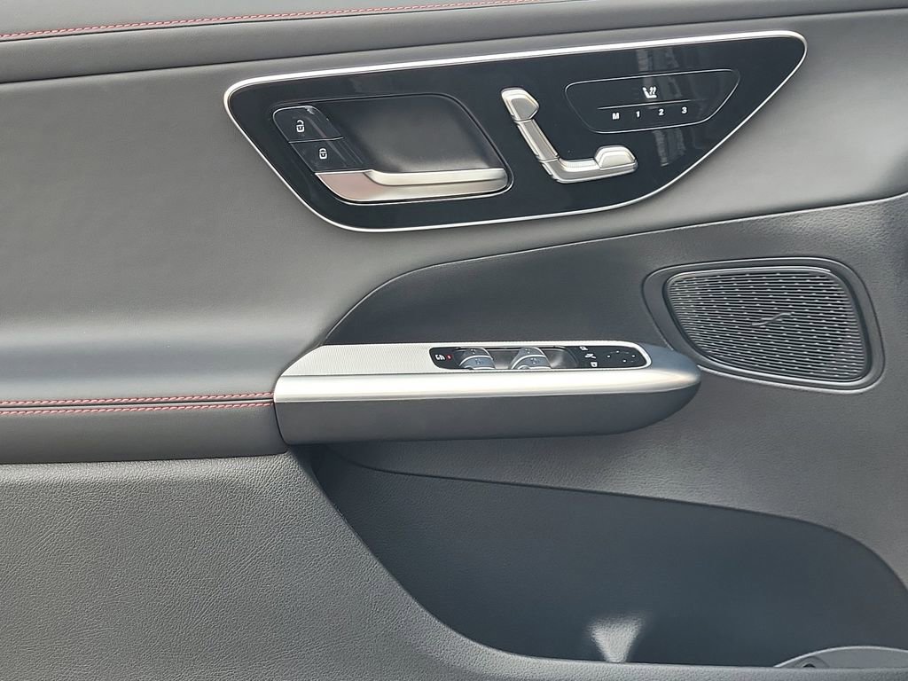 Certified 2025 Mercedes-Benz GLC 43 AMG 4MATIC image 23