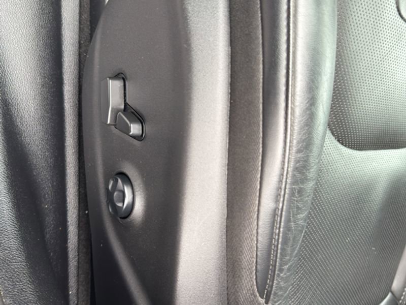 Used 2021 Jeep Cherokee Latitude Lux w/ Trailer Tow Group image 15