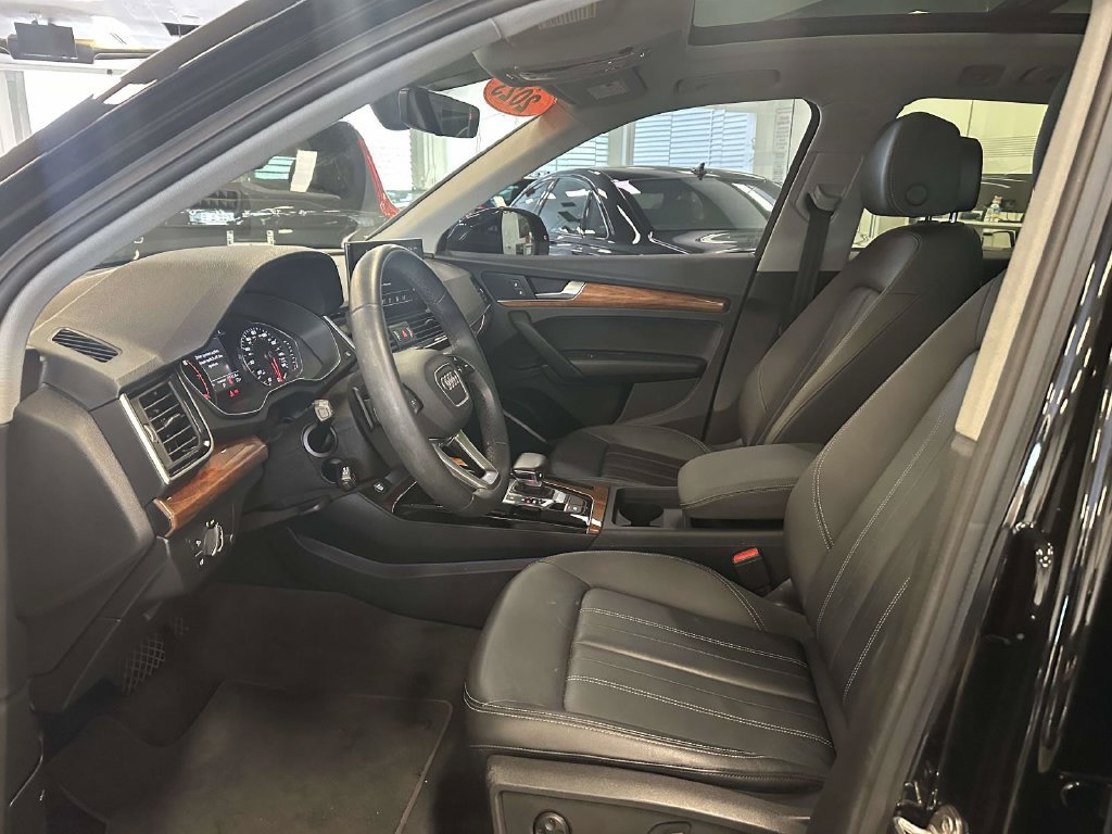 Used 2023 Audi Q5 2.0T Premium w/ Convenience Package AWD/4WD image 19