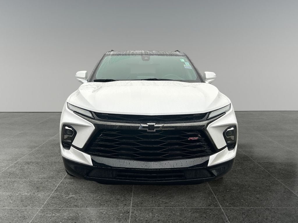Used 2023 Chevrolet Blazer RS FWD image 2