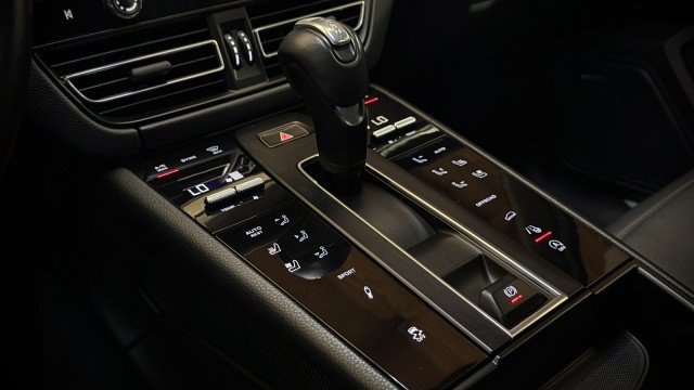 Used 2023 Porsche Macan S AWD/4WD image 12