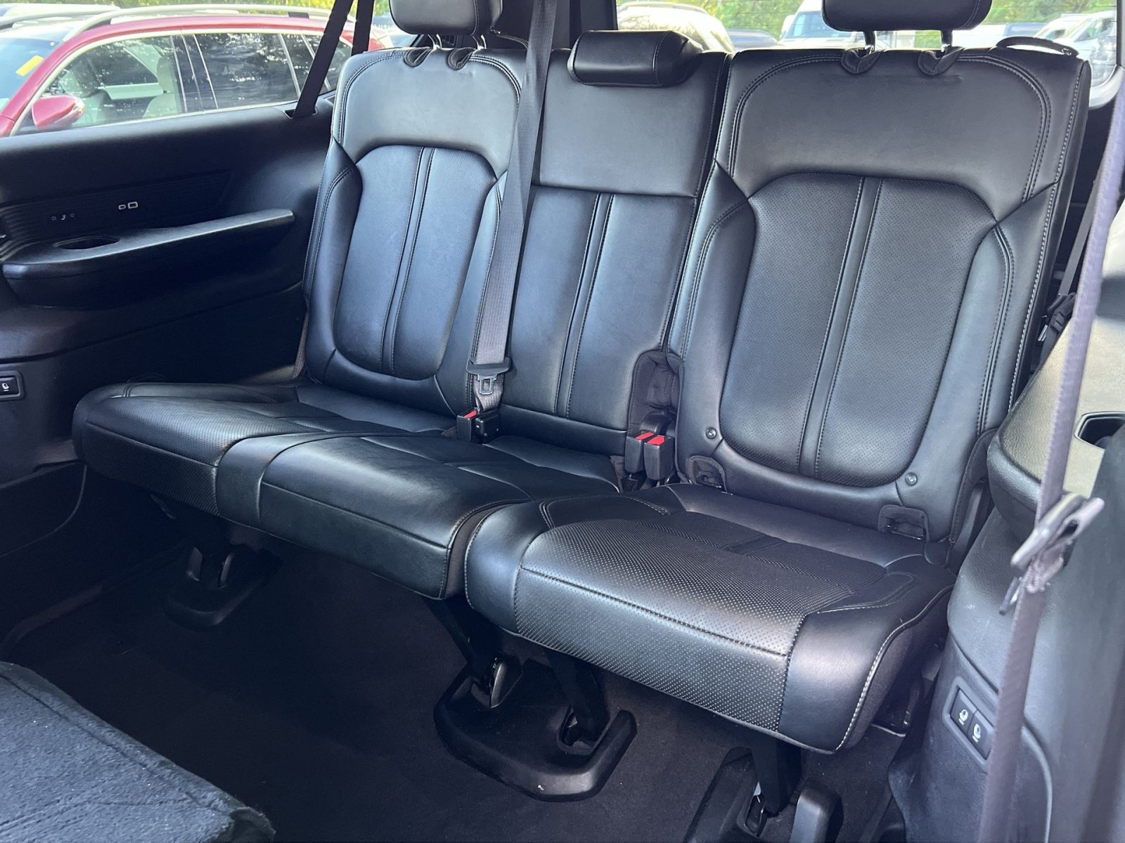 Used 2024 Jeep Wagoneer L Series II w/ Flexible Seating Group AWD/4WD image 31