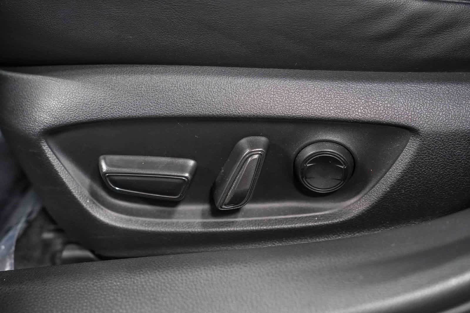 Certified 2023 Toyota Prius Prime FWD image 21