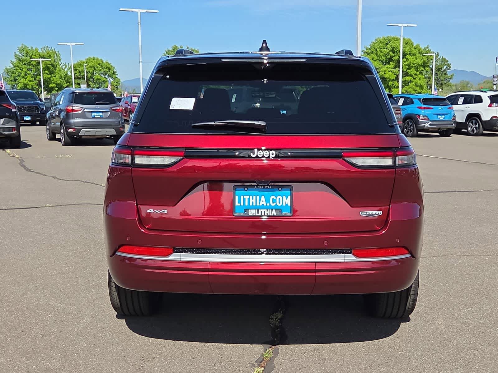 New 2026 Jeep Grand Cherokee Summit AWD/4WD image 13