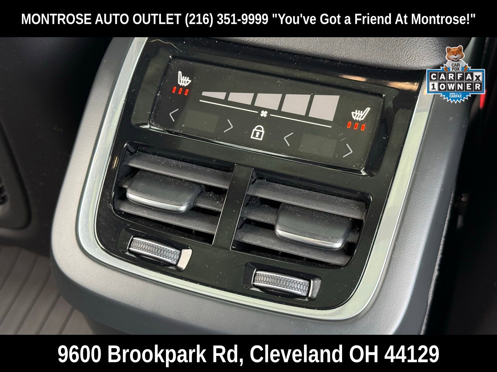 Used 2023 Volvo XC60 B5 Ultimate w/ Climate Package image 15