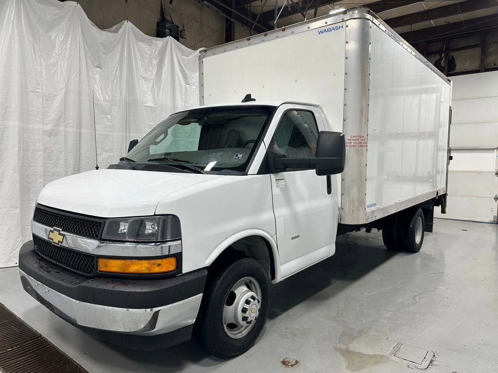 Used 2022 Chevrolet Express 3500 w/ Power Convenience Package image 3