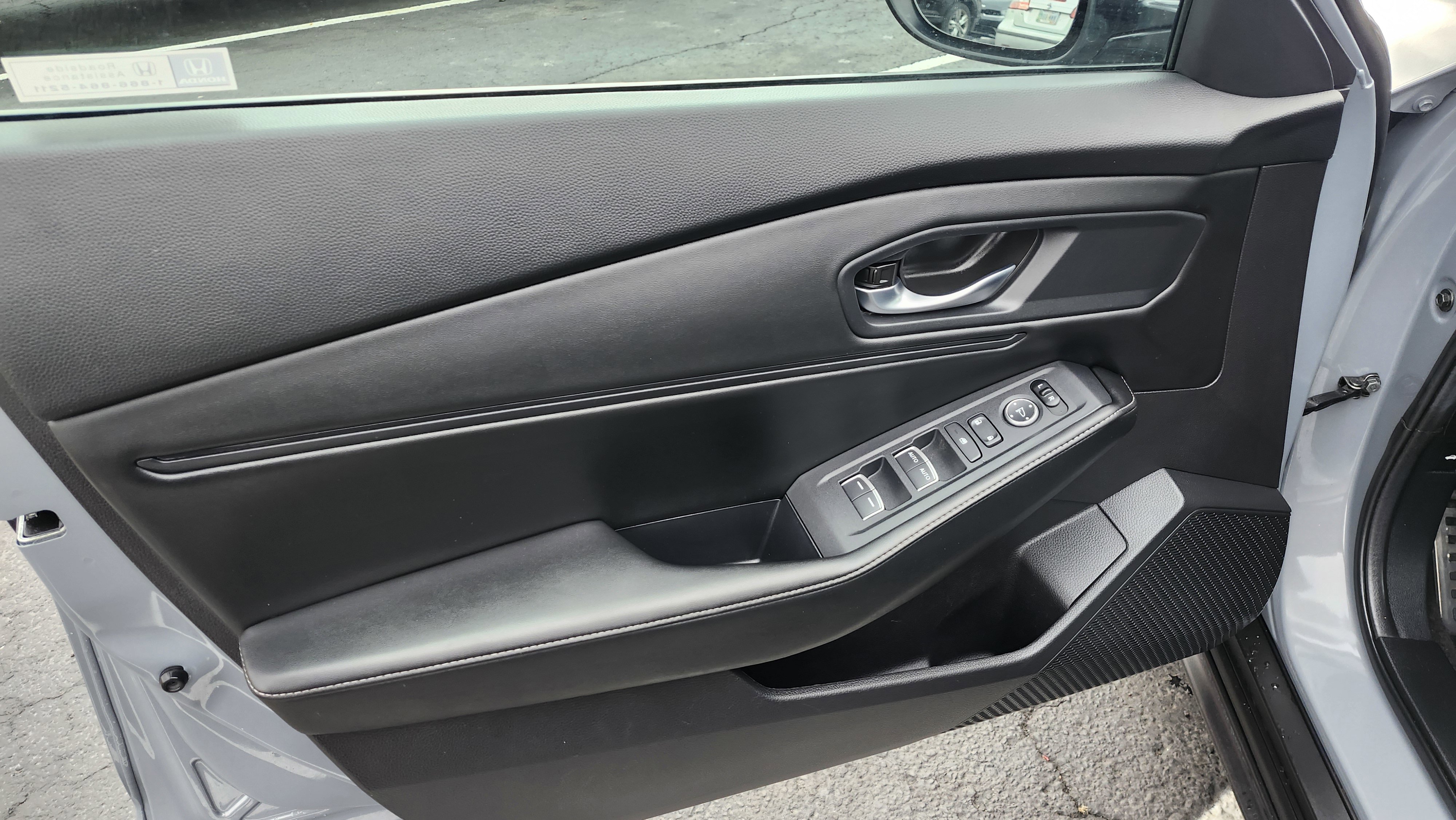 Used 2025 Honda Accord Sport image 28