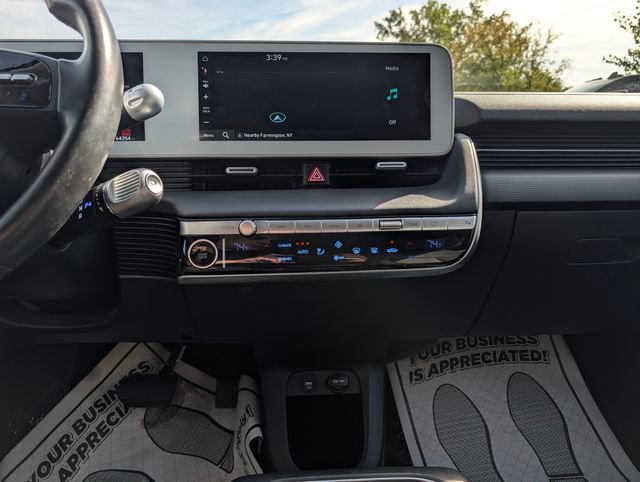 Used 2022 Hyundai Ioniq 5 Limited w/ Cargo Package AWD/4WD image 18