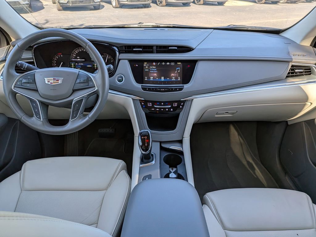Used 2018 Cadillac XT5 Premium Luxury image 16