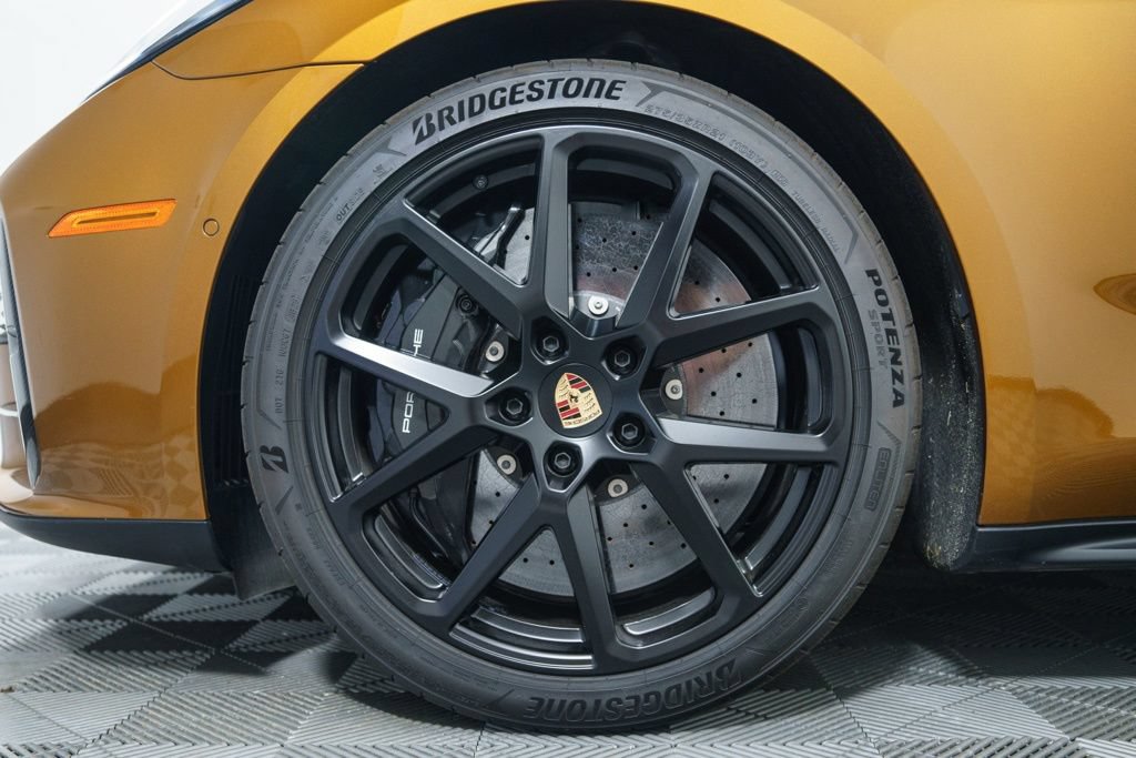 Certified 2025 Porsche Panamera GTS AWD/4WD image 13