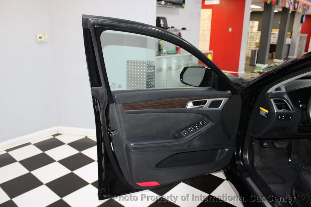 Used 2016 Hyundai Genesis 3.8 image 8