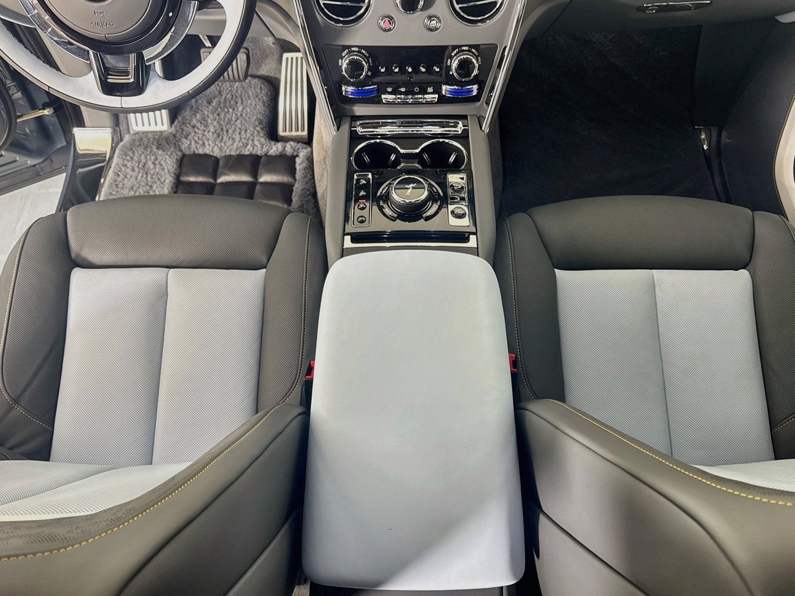 Certified 2026 Rolls-Royce Cullinan AWD/4WD image 22