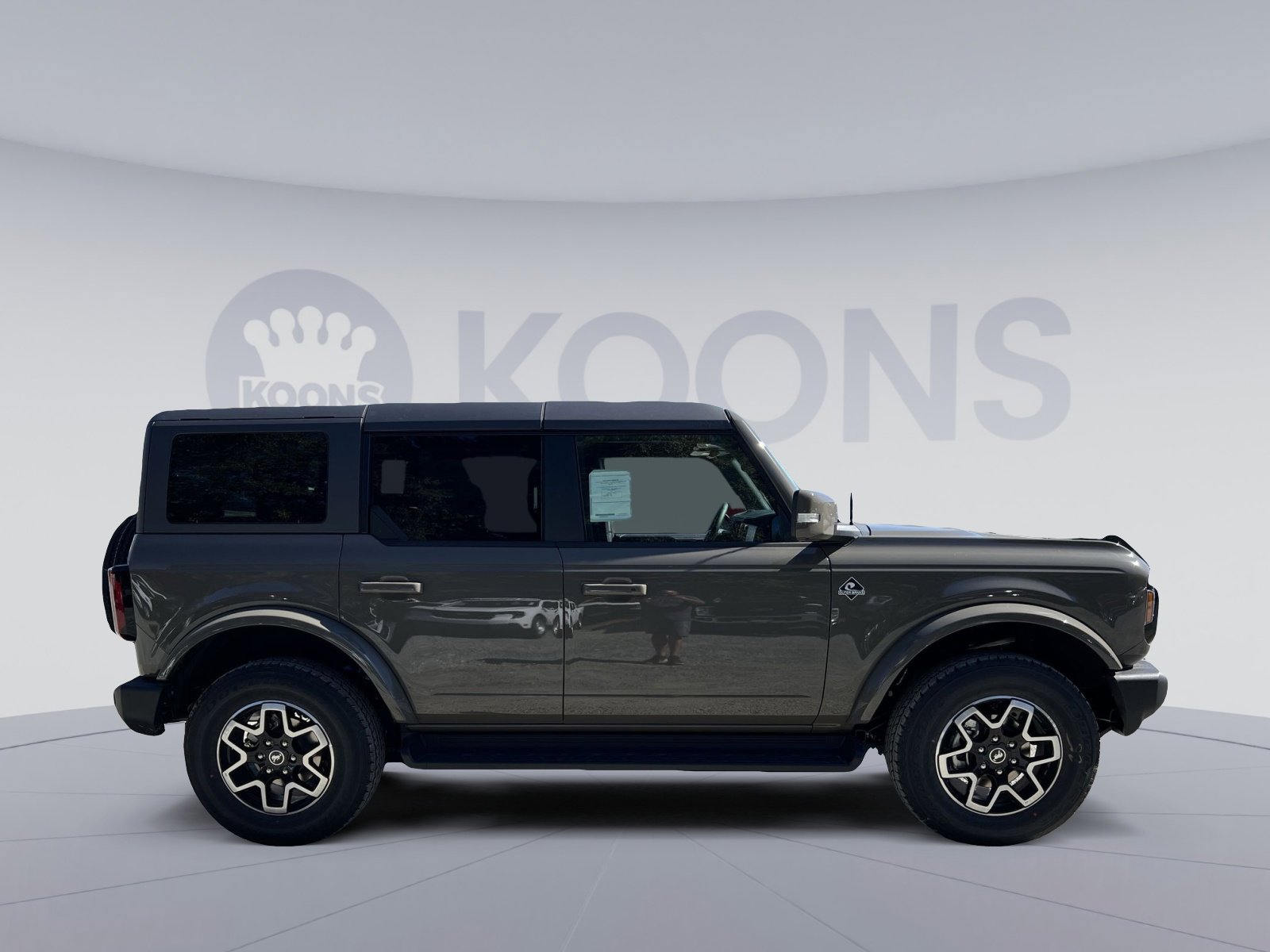 New 2025 Ford Bronco Outer Banks image 8