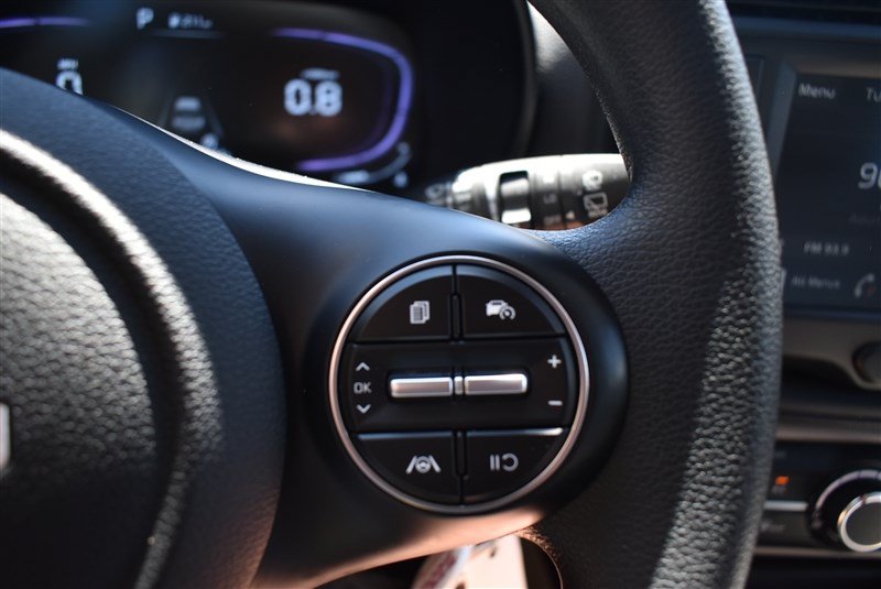 Used 2025 Kia Soul LX w/ LX Technology Package FWD image 13