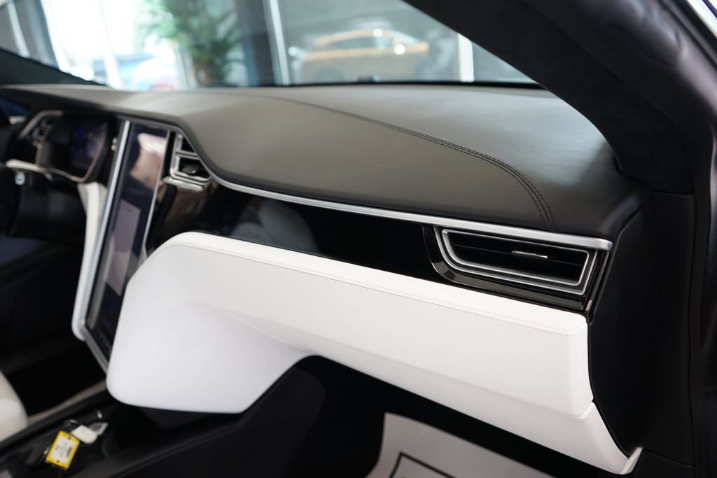 Used 2017 Tesla Model S 100D AWD/4WD image 43