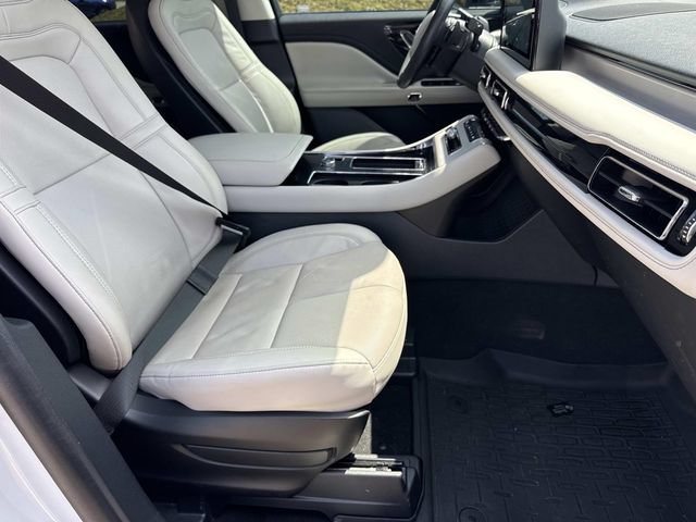 Used 2025 Lincoln Aviator Reserve RWD image 11