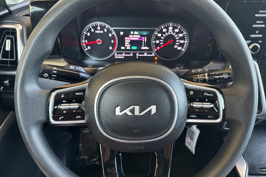 Used 2023 Kia Sorento LX FWD image 20