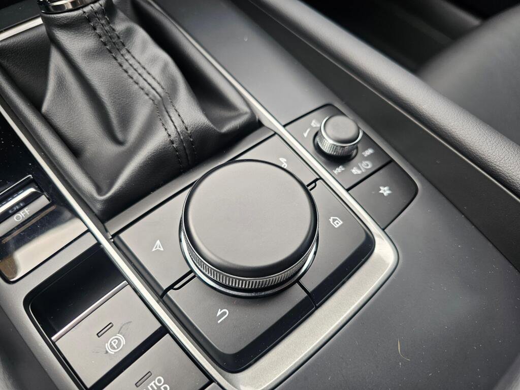 Certified 2023 MAZDA MAZDA3 s FWD image 36