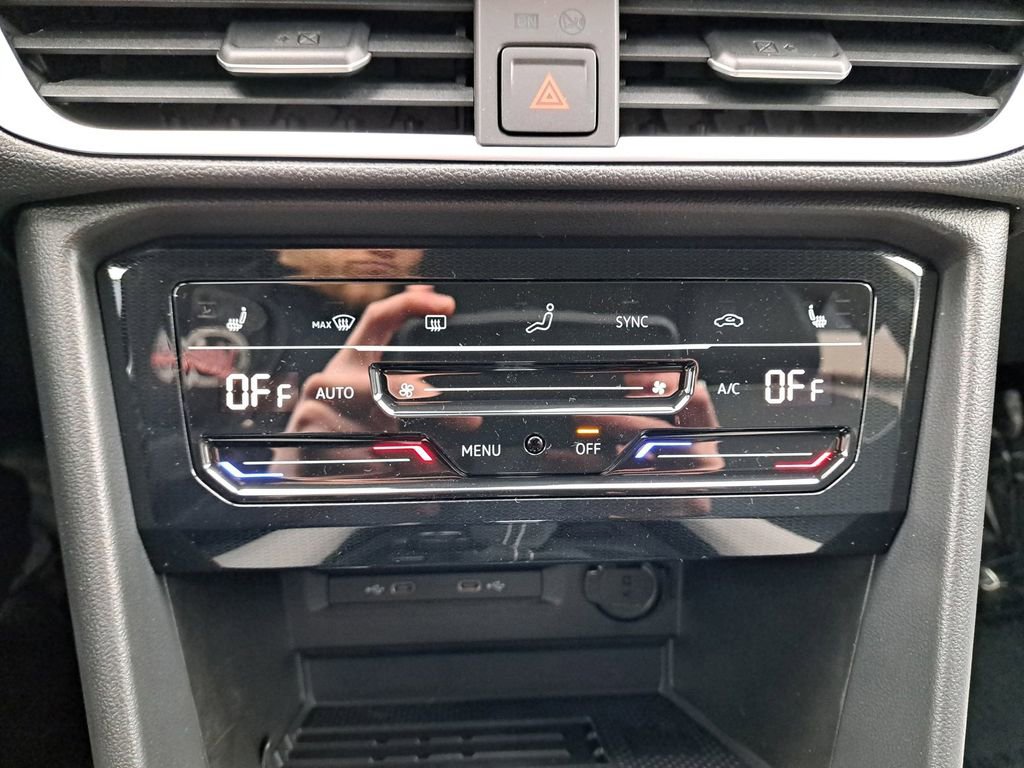 New 2025 Volkswagen Taos SE AWD/4WD image 26