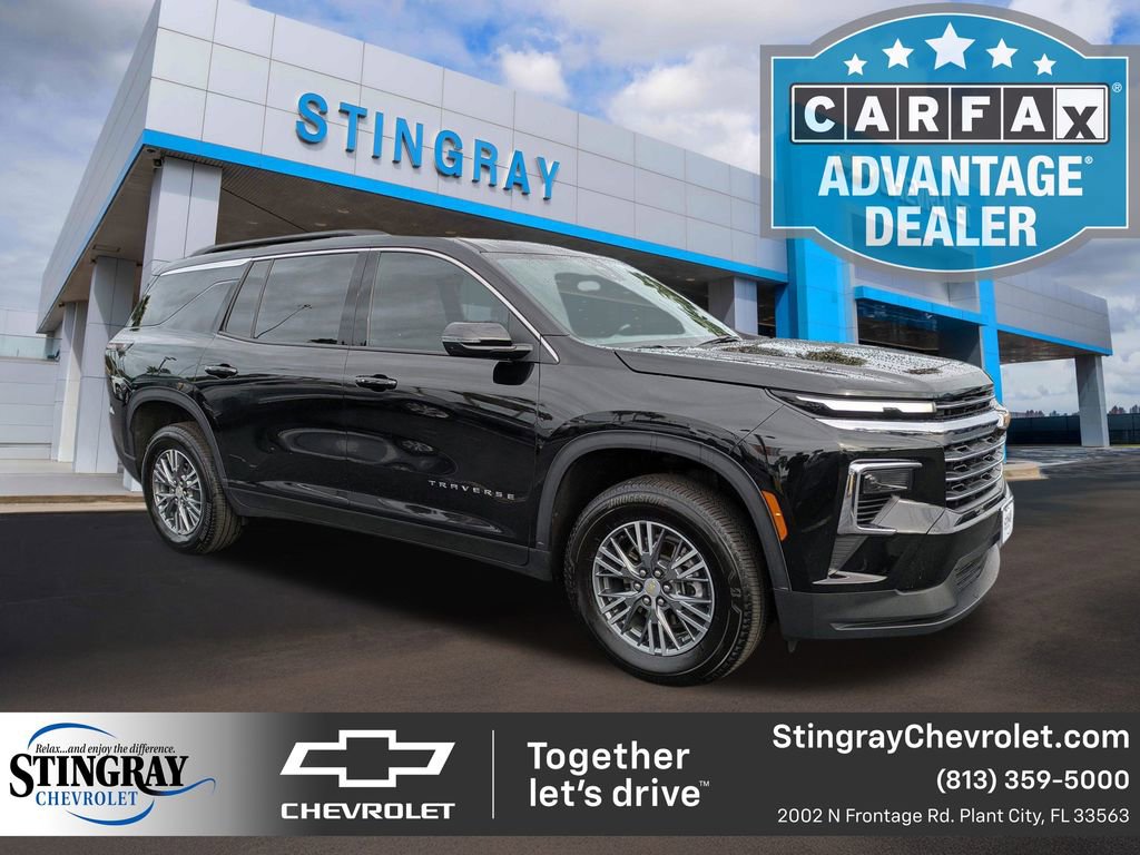 Used 2025 Chevrolet Traverse LT