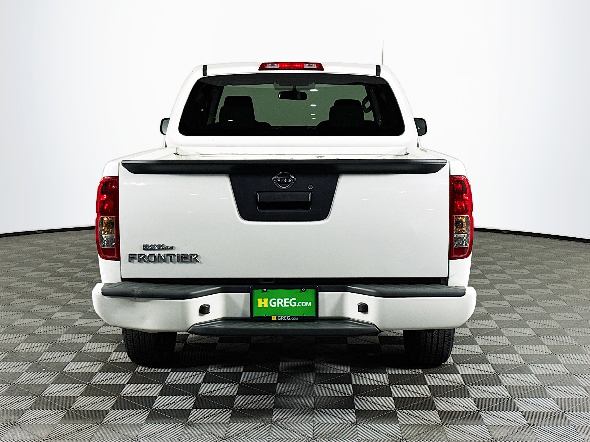 Used 2019 Nissan Frontier S RWD image 8