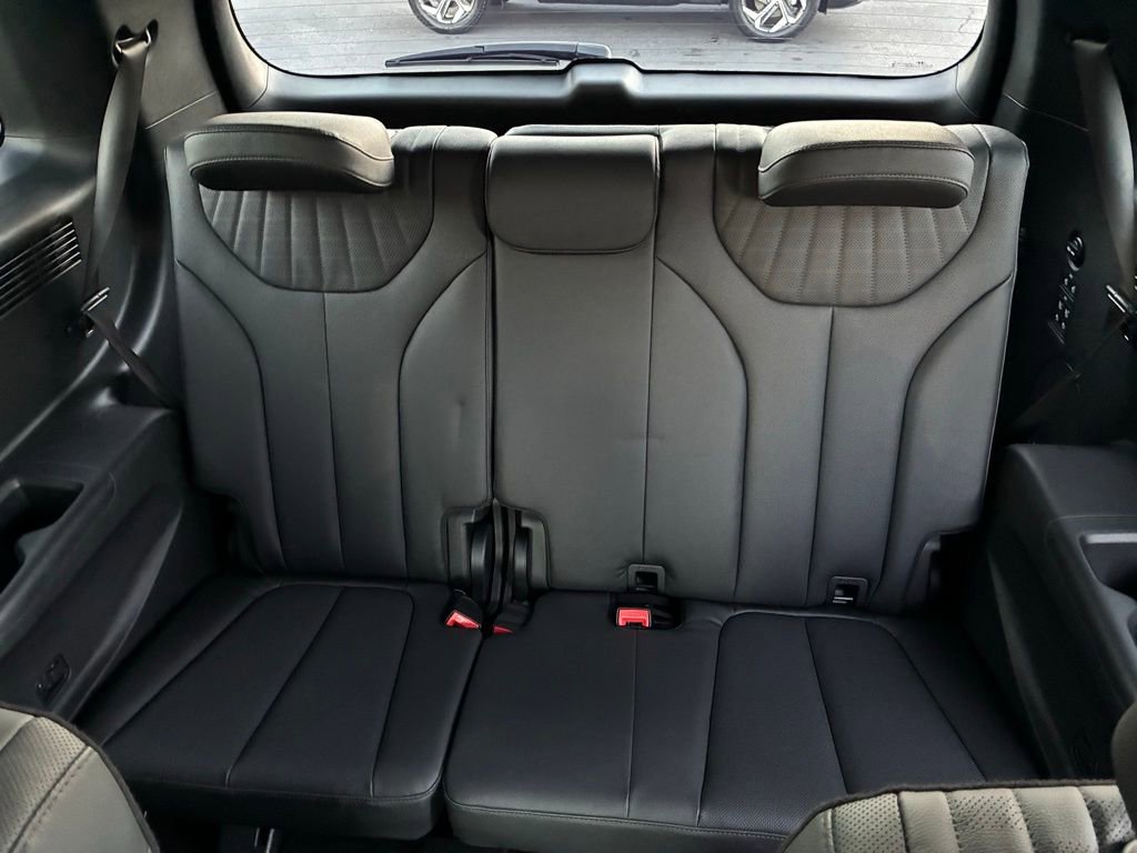 Used 2023 Hyundai Palisade Limited w/ Cargo Package image 17