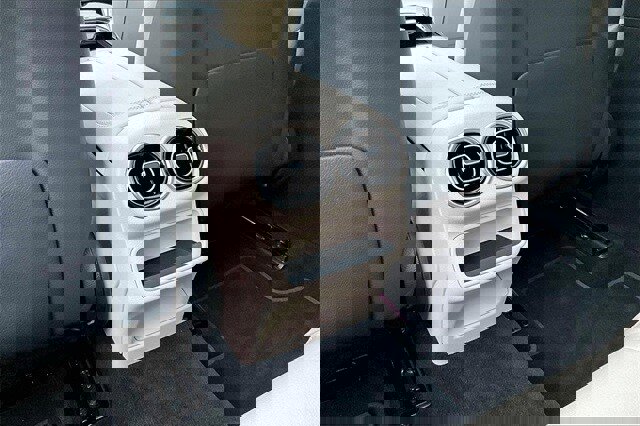 Used 2025 Mercedes-Benz GLC 300 300 image 13