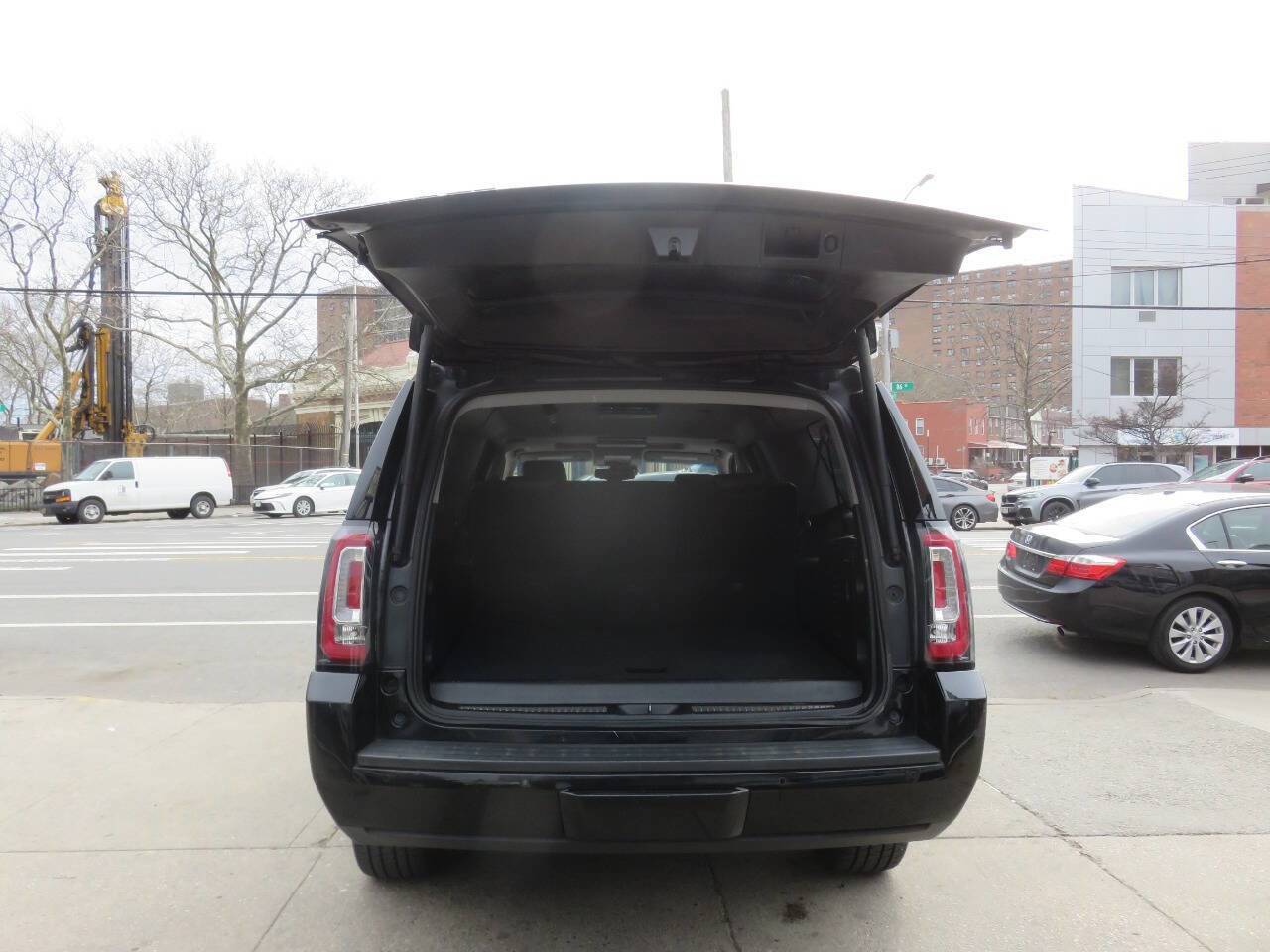 Used 2016 GMC Yukon XL SLT w/ Open Road Package image 27
